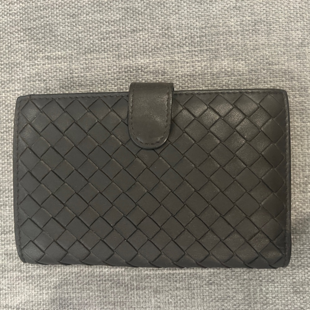Bottega Veneta Black Intrecciato Brown Wallet - Picture 2 of 11